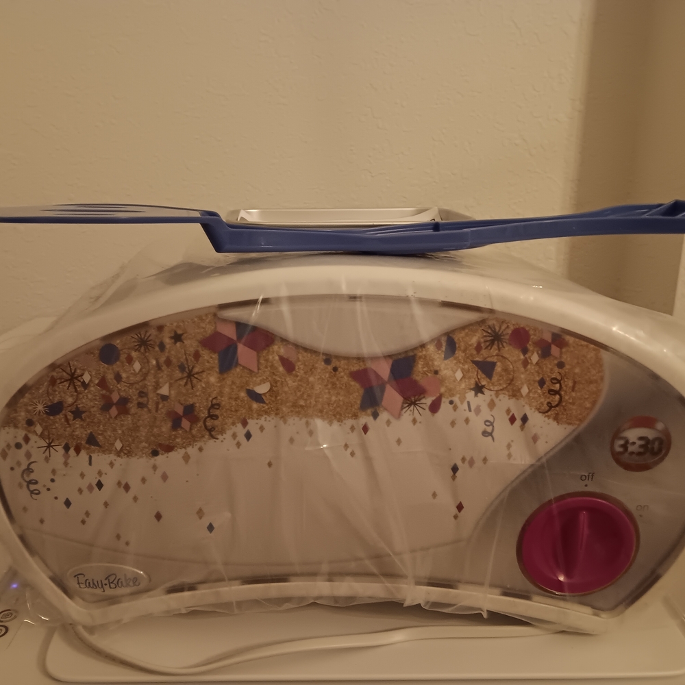 Creative Oven - White and Pink